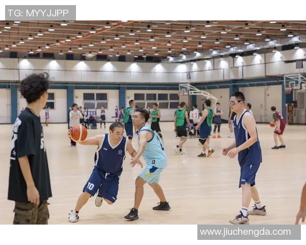 广州篮球队团队协作能力提升显著荣获全国篮球团队协作排名新高